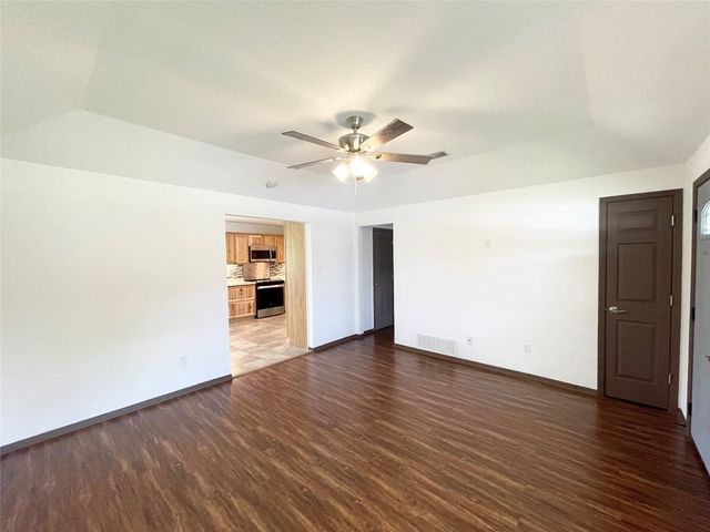 308 W 5th Street, Weatherford, TX 76086