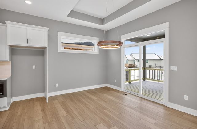 704 NE Doe Pointe Drive, Ankeny, IA 50021