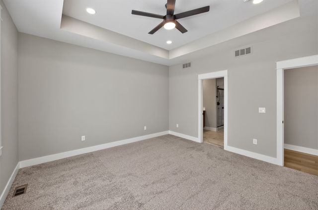 704 NE Doe Pointe Drive, Ankeny, IA 50021