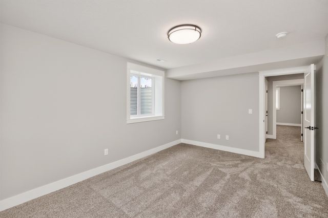 704 NE Doe Pointe Drive, Ankeny, IA 50021