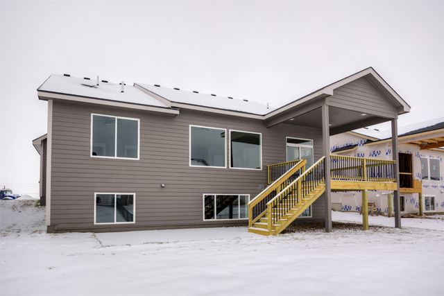 704 NE Doe Pointe Drive, Ankeny, IA 50021