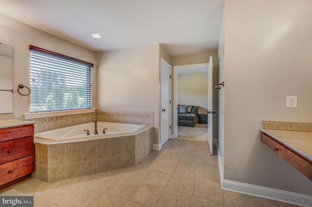 3188 HUNTSMAN DR, Huntingtown, MD 20639