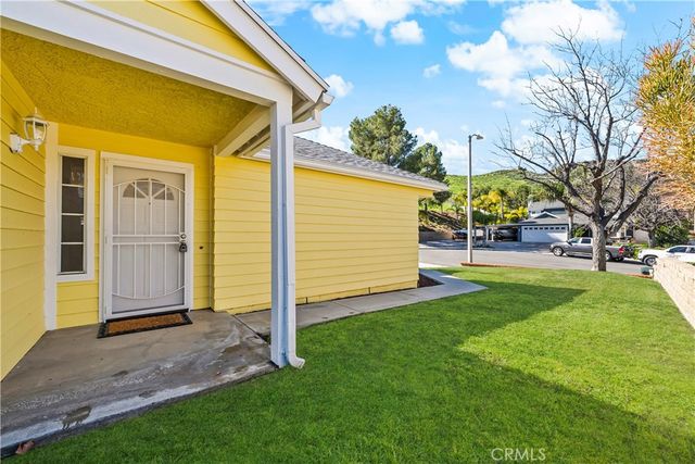 31906 Green Hill Drive, Castaic, CA 91384