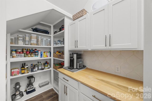 16016 Tulloch Road, Charlotte, NC 28278