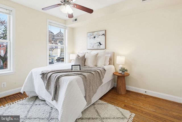 835 W CROSS ST, Baltimore, MD 21230