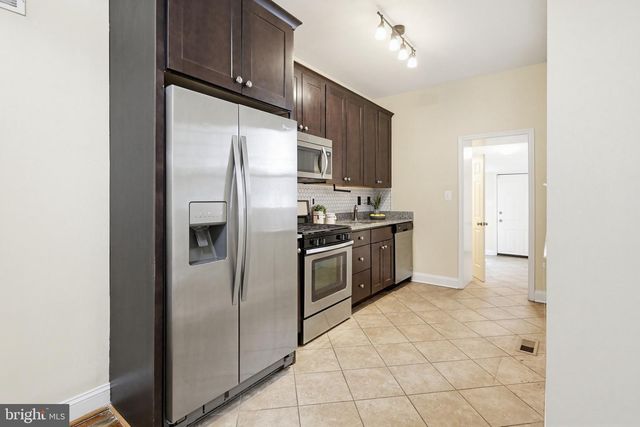 835 W CROSS ST, Baltimore, MD 21230