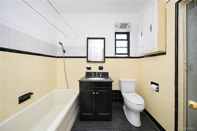 3401 Avenue U, Brooklyn, NY 11234