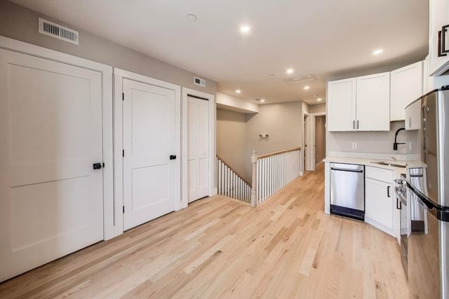 35 Delle Ave 4, Boston, MA 02120