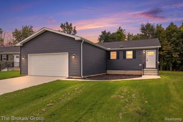 4231 Sugar Maple Run, Flint, MI 48506