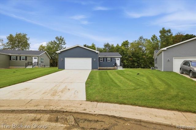 4231 Sugar Maple Run, Flint, MI 48506