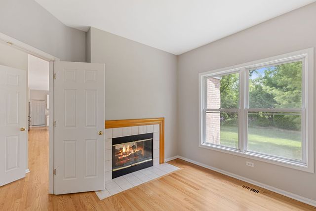 1311 Callen Lane, Des Plaines, IL 60016
