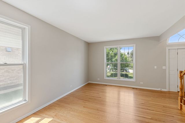 1311 Callen Lane, Des Plaines, IL 60016