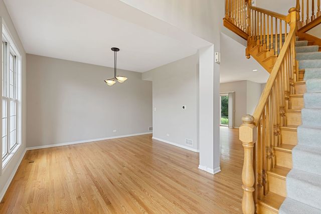 1311 Callen Lane, Des Plaines, IL 60016