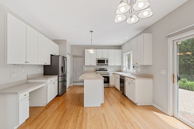 1311 Callen Lane, Des Plaines, IL 60016