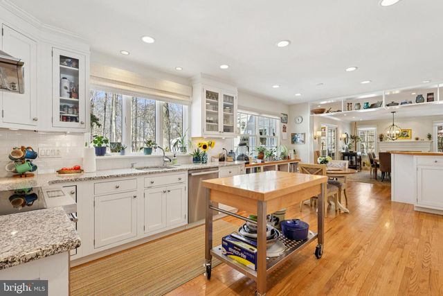 5 BIRCHWOOD CT, Princeton Junction, NJ 08550