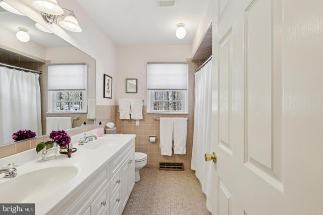 5 BIRCHWOOD CT, Princeton Junction, NJ 08550