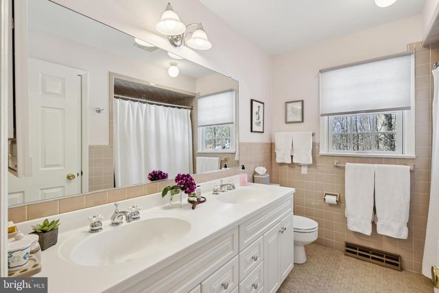 5 BIRCHWOOD CT, Princeton Junction, NJ 08550