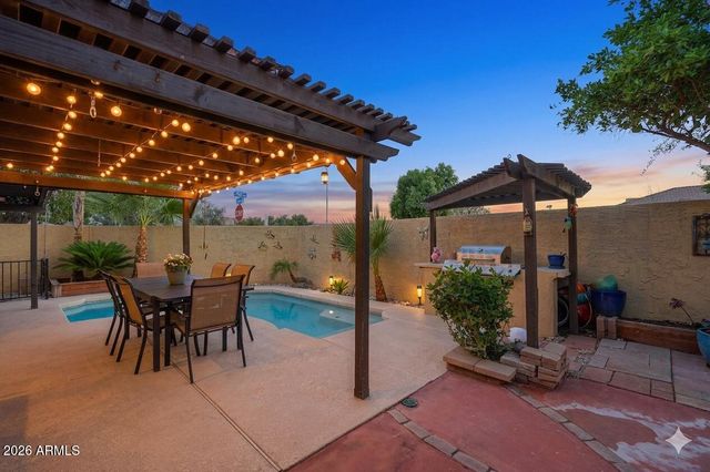 2952 S MANDY Circle, Mesa, AZ 85212