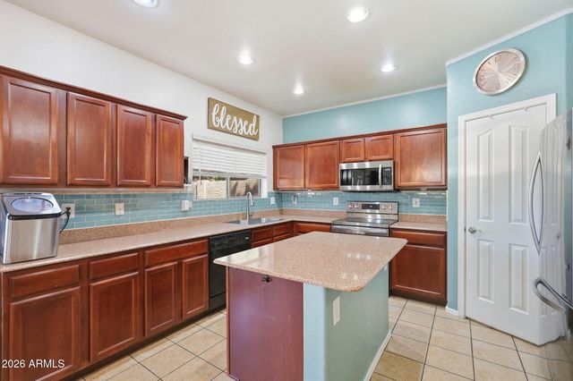 2952 S MANDY Circle, Mesa, AZ 85212