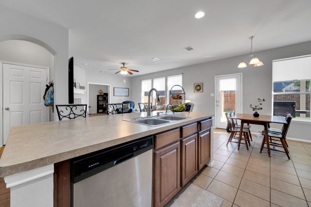 136 Old Spanish Trail, Waxahachie, TX 75167