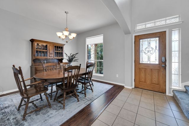 136 Old Spanish Trail, Waxahachie, TX 75167