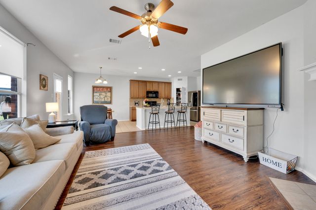 136 Old Spanish Trail, Waxahachie, TX 75167