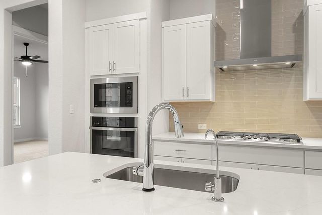 101 Old Woods Road, Liberty Hill, TX 78642