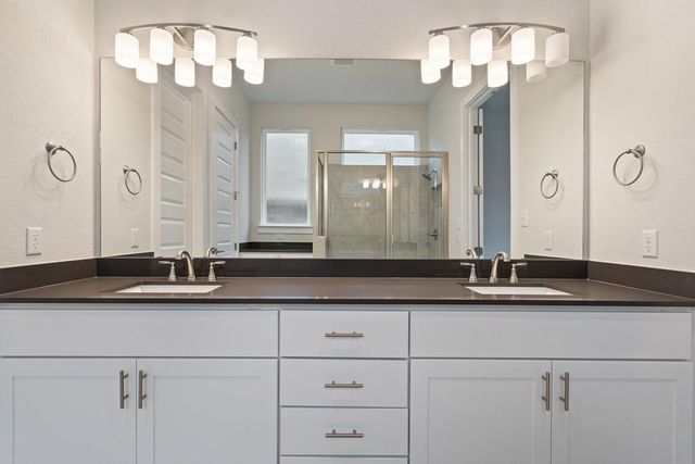 101 Old Woods Road, Liberty Hill, TX 78642