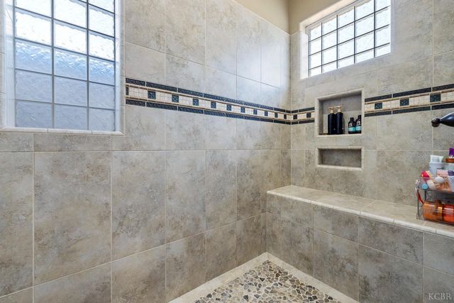 2722 Meadow Court, Hanford, CA 93230