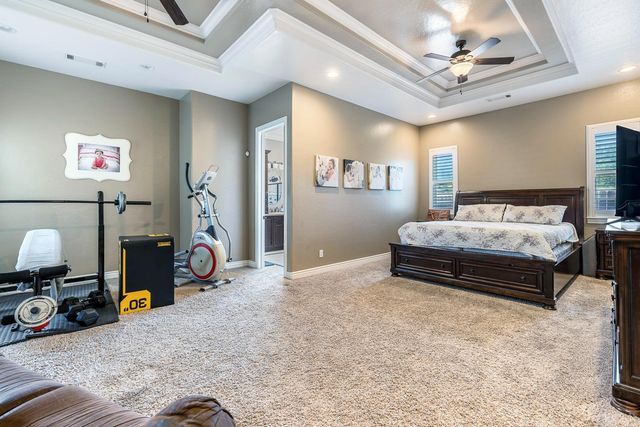 2722 Meadow Court, Hanford, CA 93230