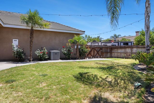 2722 Meadow Court, Hanford, CA 93230