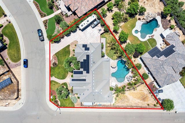 2722 Meadow Court, Hanford, CA 93230