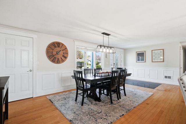 8 Lisa Rd, Peabody, MA 01960