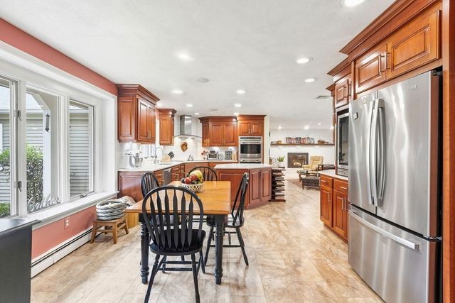 795 Maple St, Mansfield, MA 02048