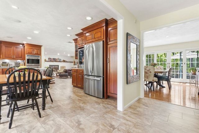 795 Maple St, Mansfield, MA 02048