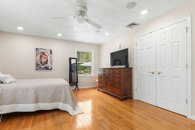 795 Maple St, Mansfield, MA 02048