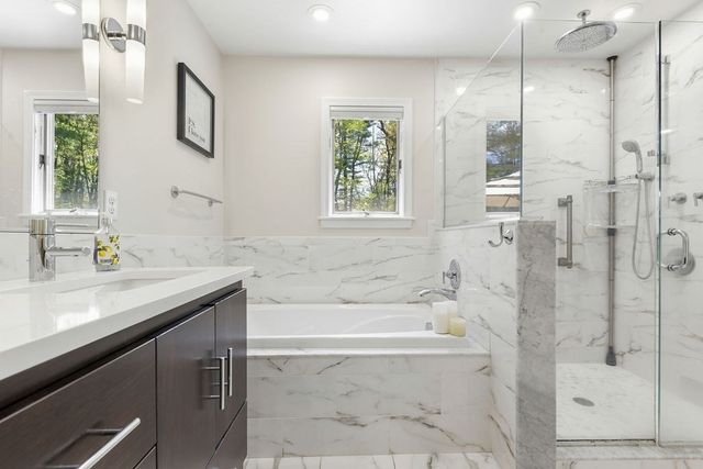 795 Maple St, Mansfield, MA 02048