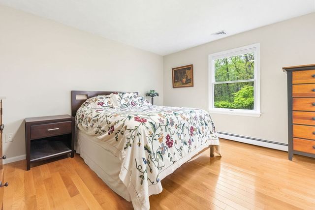 795 Maple St, Mansfield, MA 02048