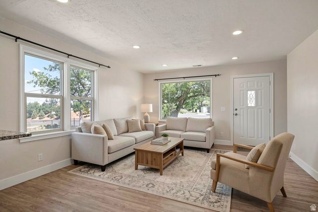 895 W 400 N, Orem, UT 84057