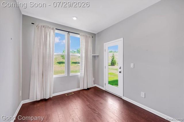 4685 Broomfield Way, Lake Orion, MI 48359
