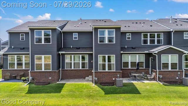 4685 Broomfield Way, Lake Orion, MI 48359