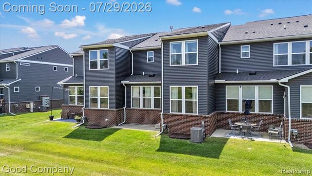 4685 Broomfield Way, Lake Orion, MI 48359