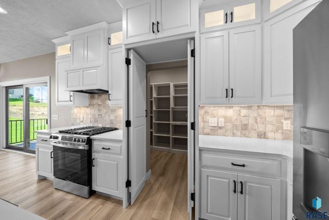 1101 N Scots Pine Dr Drive, Sioux Falls, SD 57110