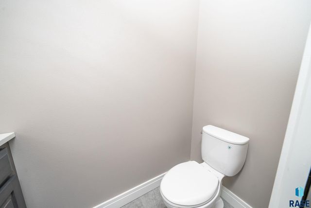 1101 N Scots Pine Dr Drive, Sioux Falls, SD 57110