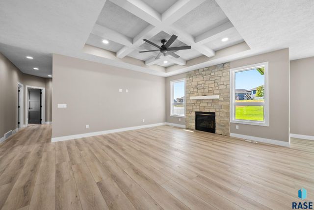 1101 N Scots Pine Dr Drive, Sioux Falls, SD 57110