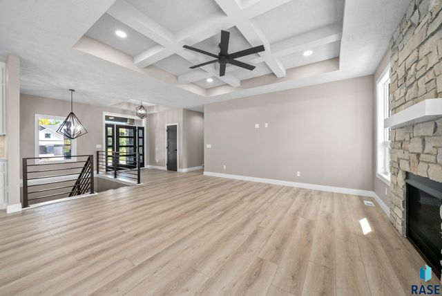 1101 N Scots Pine Dr Drive, Sioux Falls, SD 57110