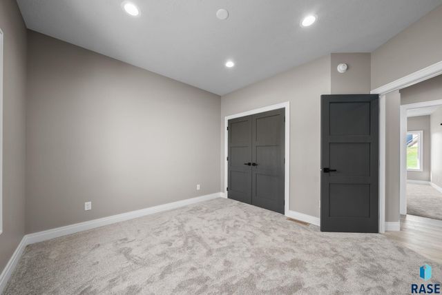 1101 N Scots Pine Dr Drive, Sioux Falls, SD 57110