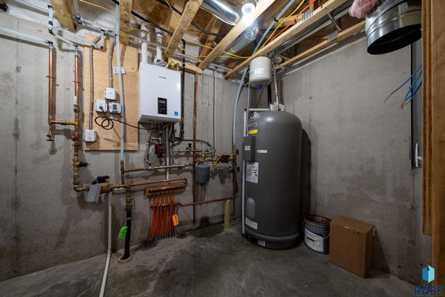 1101 N Scots Pine Dr Drive, Sioux Falls, SD 57110