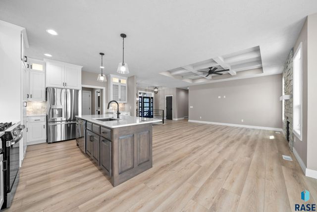 1101 N Scots Pine Dr Drive, Sioux Falls, SD 57110