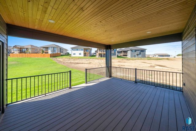 1101 N Scots Pine Dr Drive, Sioux Falls, SD 57110